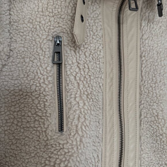 teddy jacket, brand Only, size fits to US 2-4 - Picture 2 of 5